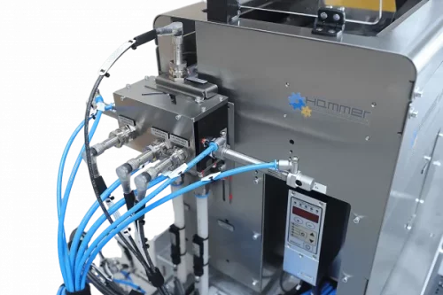 Stufenförderer mit Doppelvereinzelung für Schraubenzufuhr.